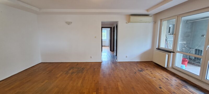 Brancoveanu - Alunisului, 3 camere 98 mp, centrala, parcare + depozitare