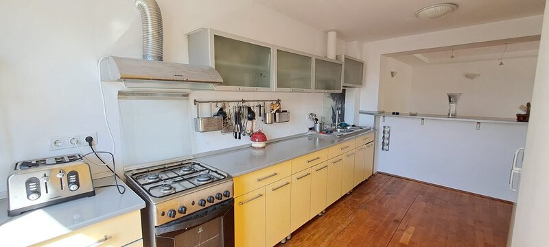 Brancoveanu - Alunisului, 3 camere 98 mp, centrala, parcare + depozitare